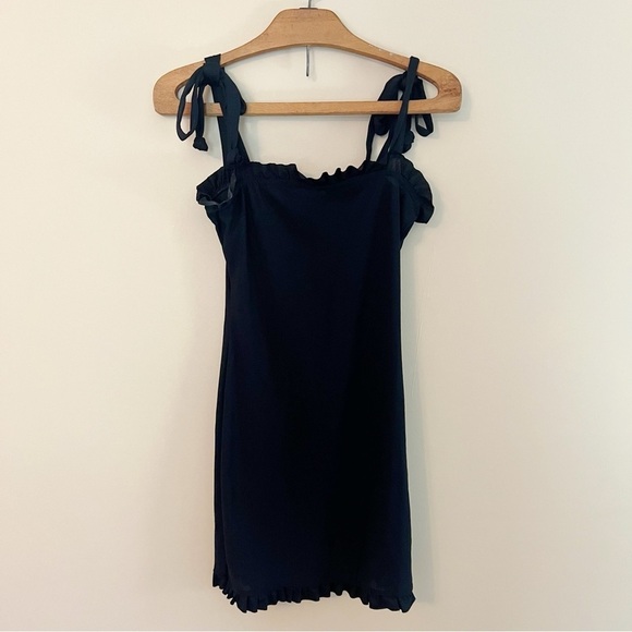 Pretty Little Thing Black Ruffle Mini Dress - Picture 1 of 5